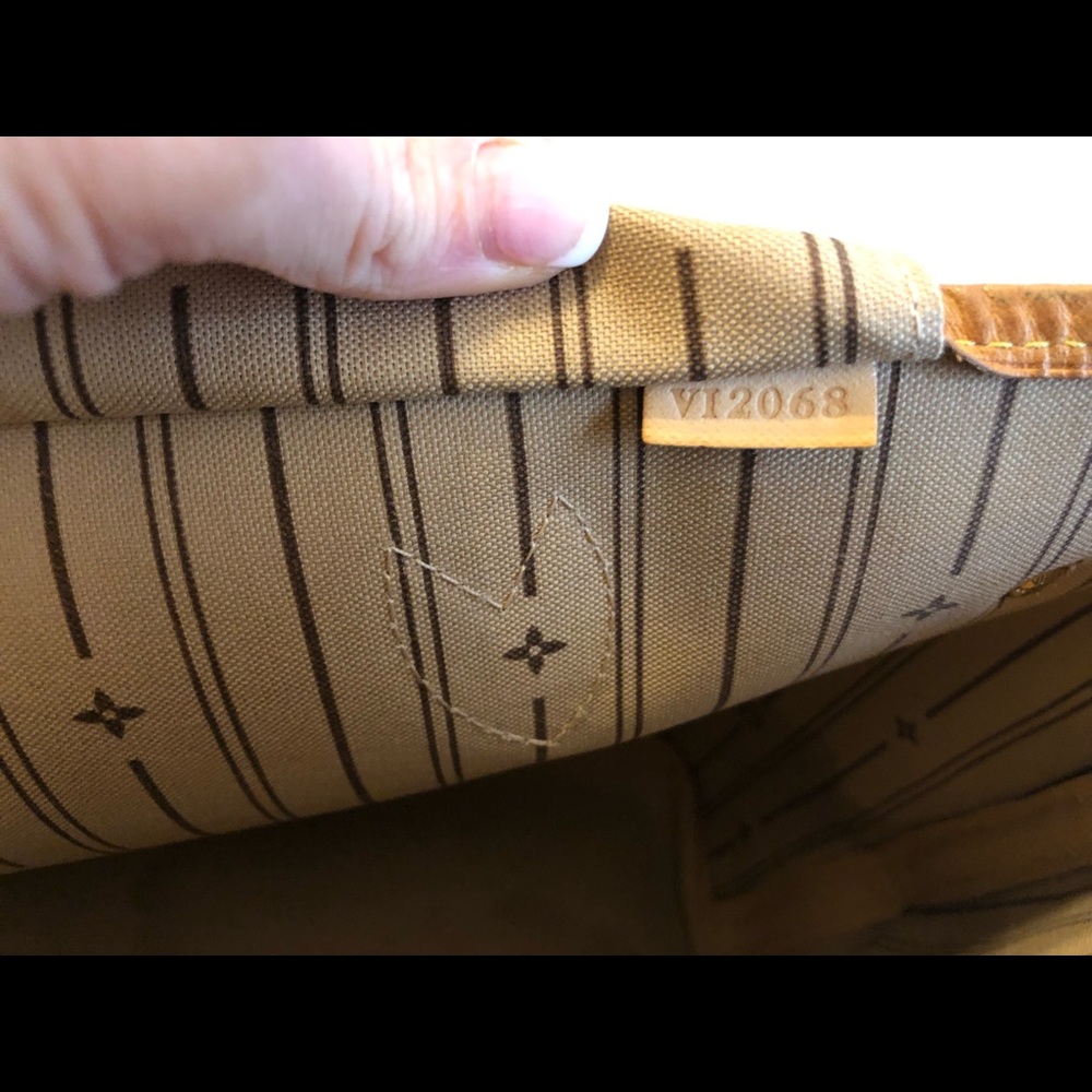 Pre loved 2011 Louis Vuitton Mono MM